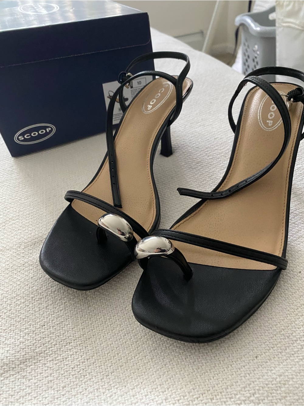 Black Strappy Toe-Ring Heels with Silver Accent